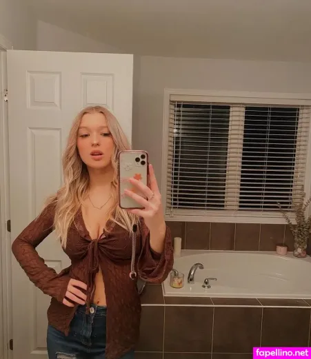 Emmy Welyki OnlyFans Thumbnail #hQEIXPiAYb