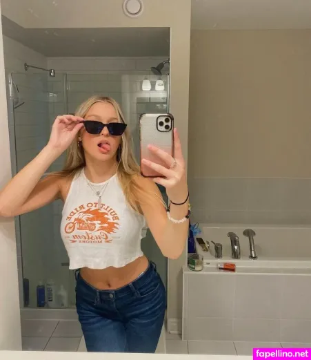 Emmy Welyki OnlyFans Thumbnail #s8cKpppbuV