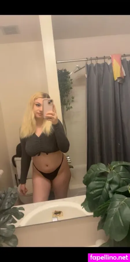 Emmycakee OnlyFans Thumbnail #znGtkHLdU0