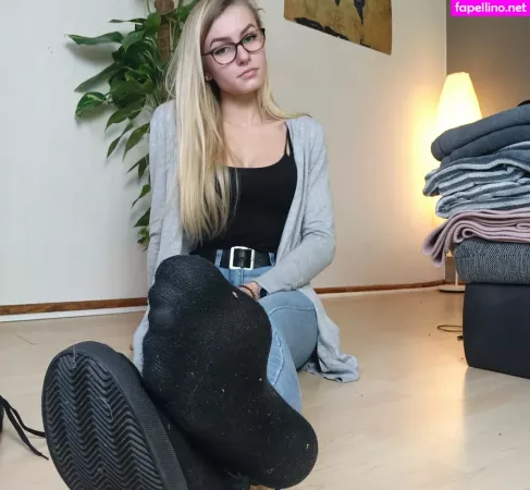 Emmyfeetandsocks OnlyFans Thumbnail #5gNcdq59Yj