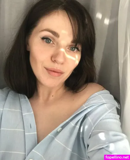 Emmyhere OnlyFans Thumbnail #zeeFT2btlF