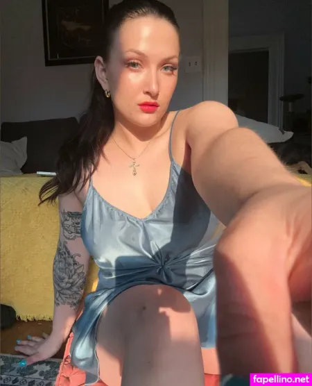 Emmyjoee OnlyFans Thumbnail #bNgHUrN3x9