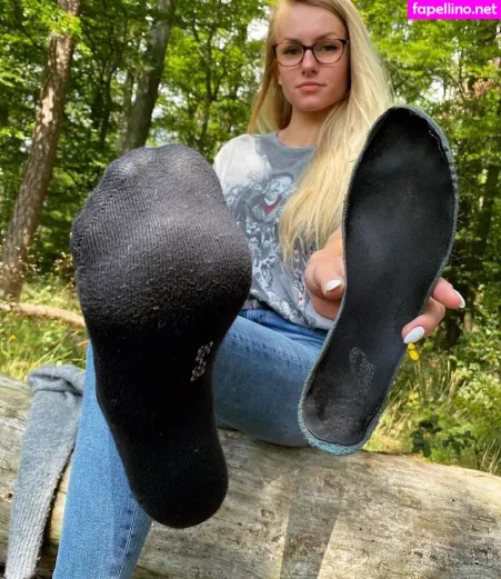 Emmysfeetandsocks OnlyFans Thumbnail #KwZiUWLj6S