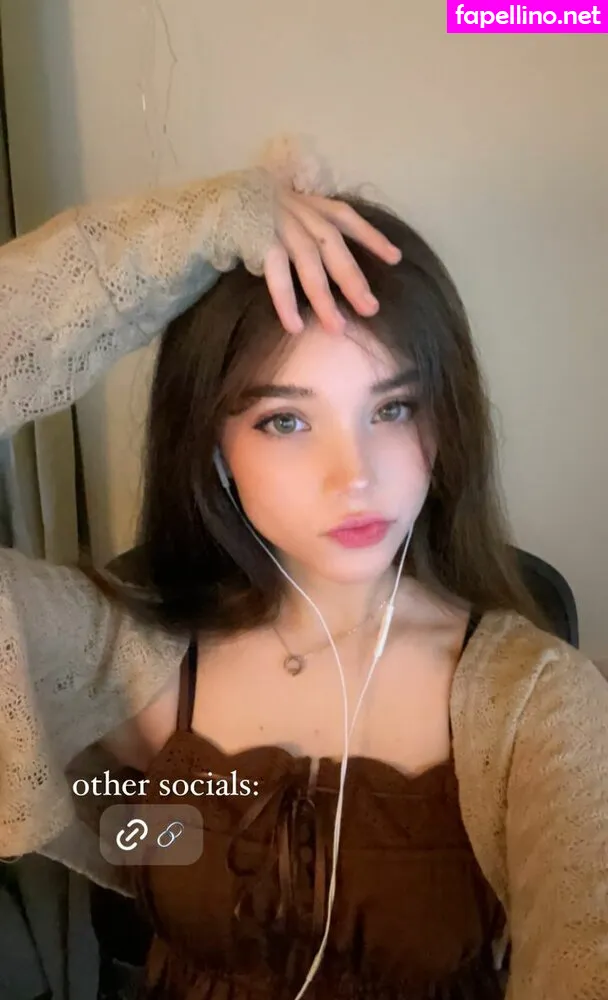 emmybeehz, emmyuh, emmyurr Nude Leaked OnlyFans Photo #9go37KtiPj