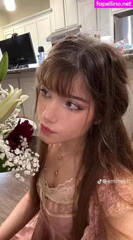 Emmyuh 1 OnlyFans Thumbnail #9vTybsy6ZQ