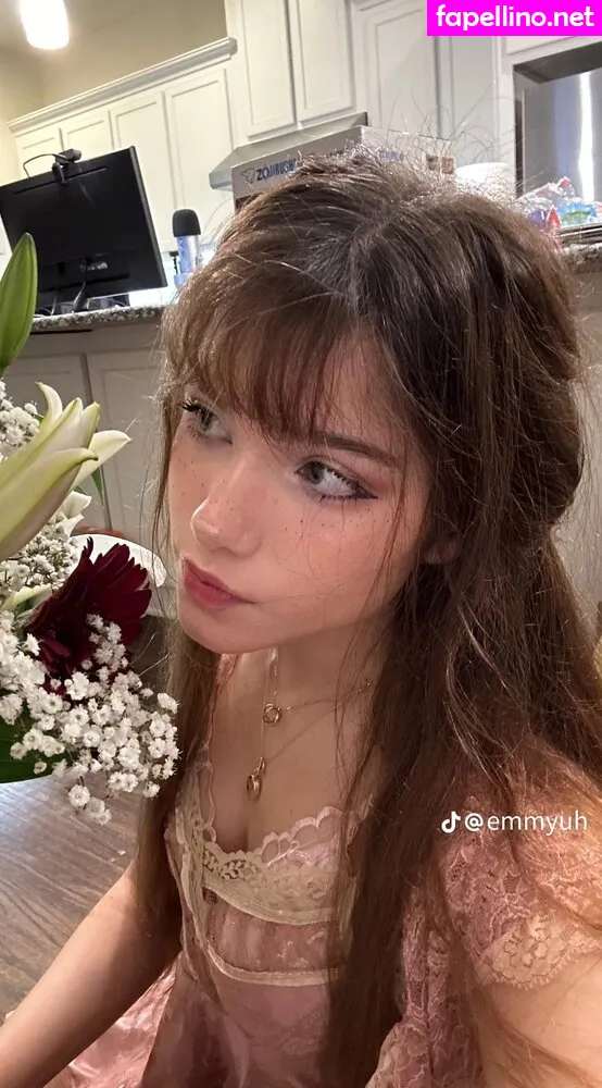 emmybeehz, emmyuh, emmyurr Nude Leaked OnlyFans Photo #9vTybsy6ZQ