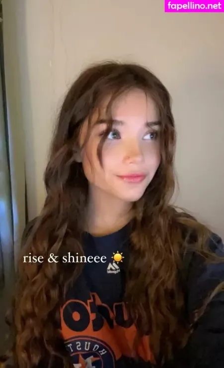 Emmyuh 1 OnlyFans Thumbnail #SUCu6E16ve