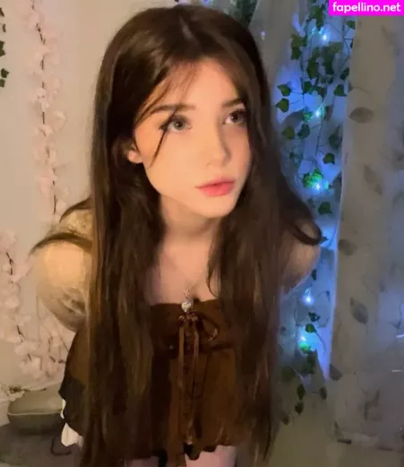 Emmyuh 1 OnlyFans Thumbnail #kpkkaxs1Gp