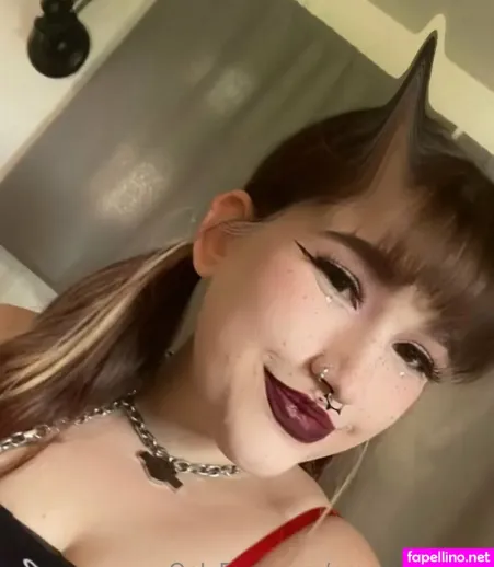 Emmywemmy12 OnlyFans Thumbnail #yN1jcWlhpp