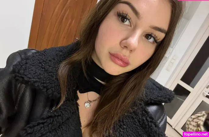 Emmyxi OnlyFans Thumbnail #eX6eNltIyE