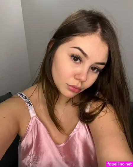 Emmyxi OnlyFans Thumbnail #g3E72RphoN