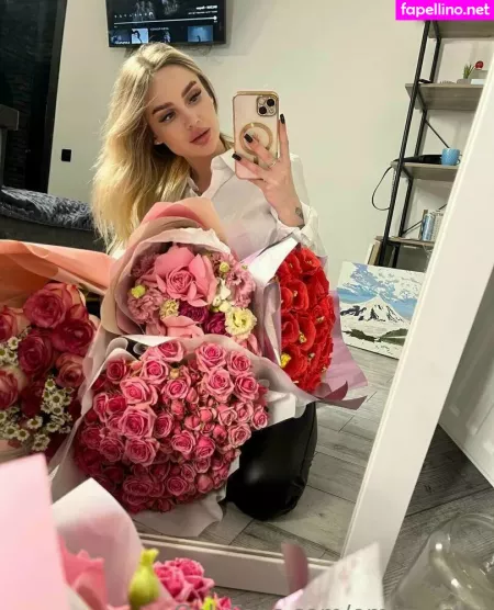 Emmyystar OnlyFans Thumbnail #ttT6ihabf2