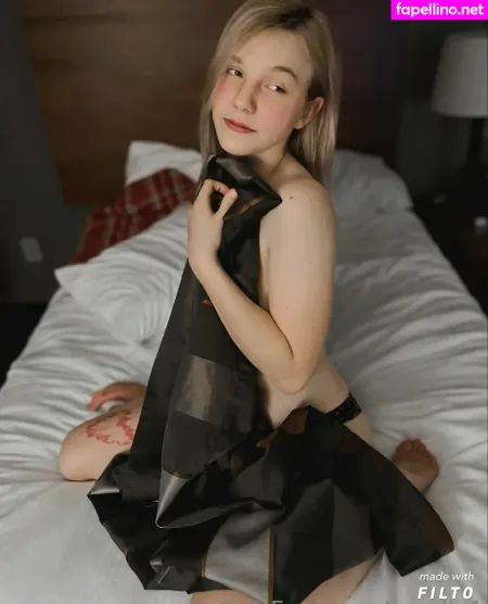 Emnile1 OnlyFans Thumbnail #6uwWMVji5S