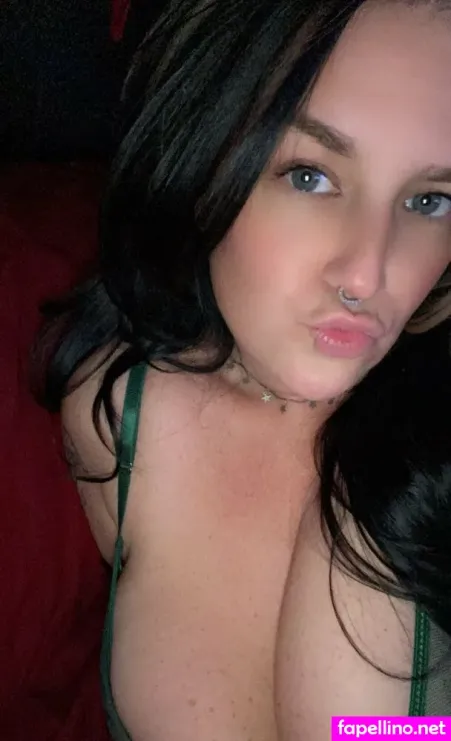 Emobabe1331 OnlyFans Thumbnail #R6xD0eBSeX