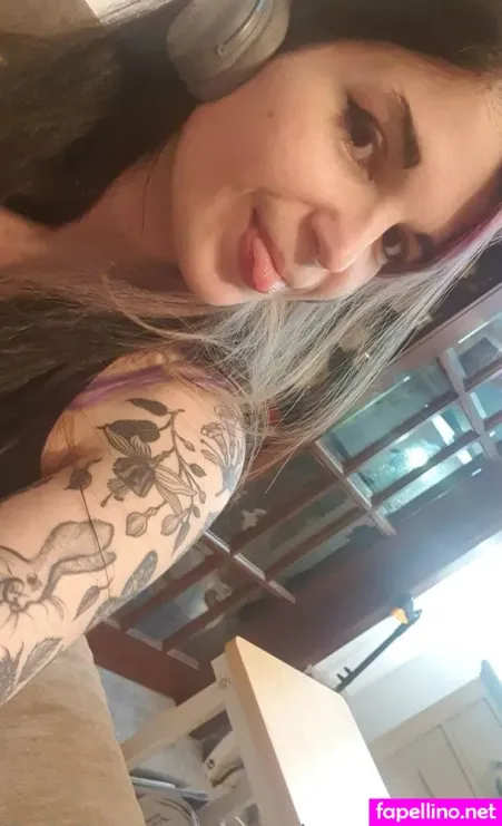 Emoforeverr1 OnlyFans Thumbnail #kCYaP9i6OS