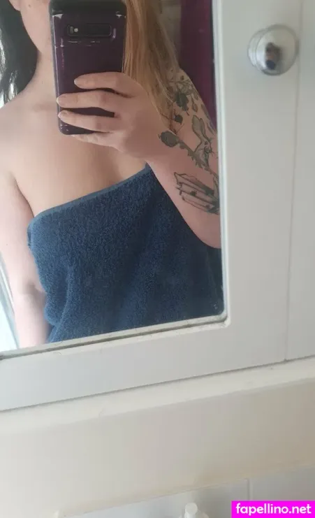 Emoforeverr1 OnlyFans Thumbnail #r1jLOxUqLG