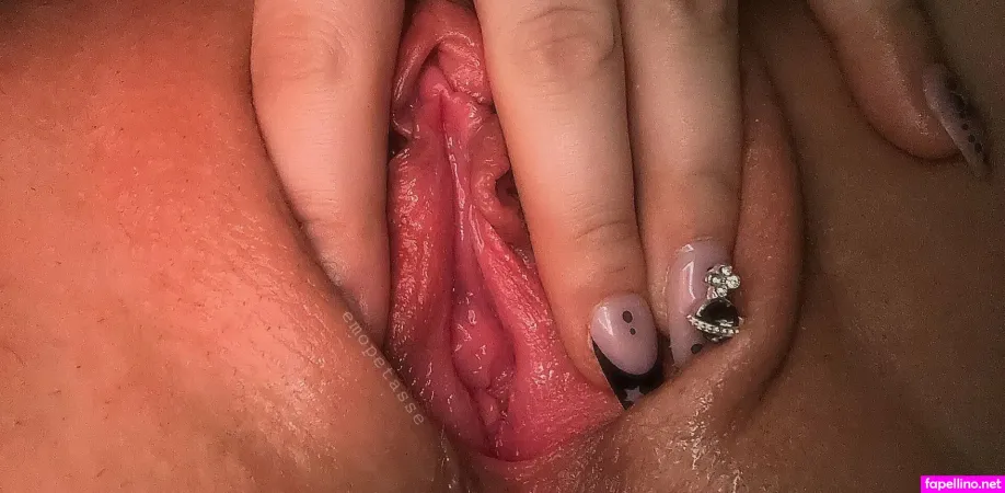 Emopetasse OnlyFans Thumbnail #AnhlGmcs1W