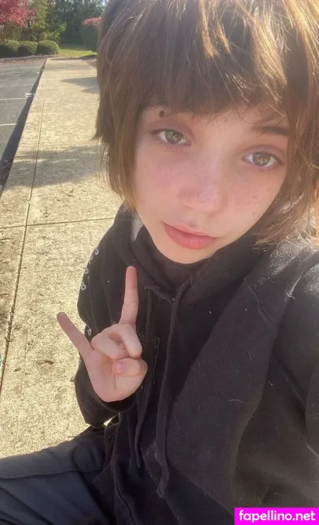 Emosellz OnlyFans Thumbnail #VpMgoqmuOm