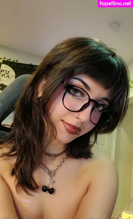 Emostonergorl OnlyFans Thumbnail #3vL94hxukx