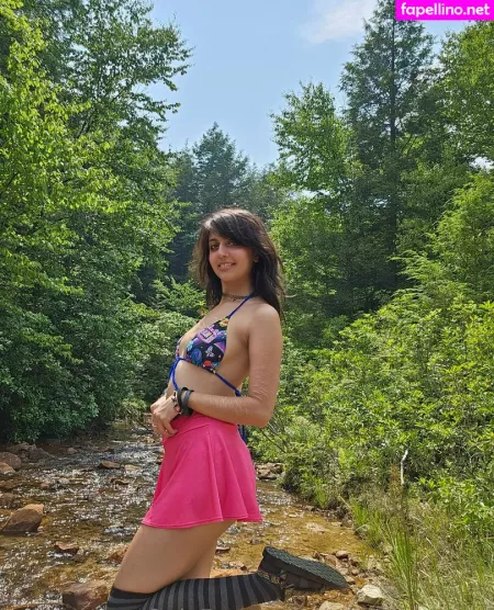 Emostonergorl OnlyFans Thumbnail #8USVhWU9qb