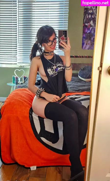 Emostonergorl OnlyFans Thumbnail #8ZAGpblFIa
