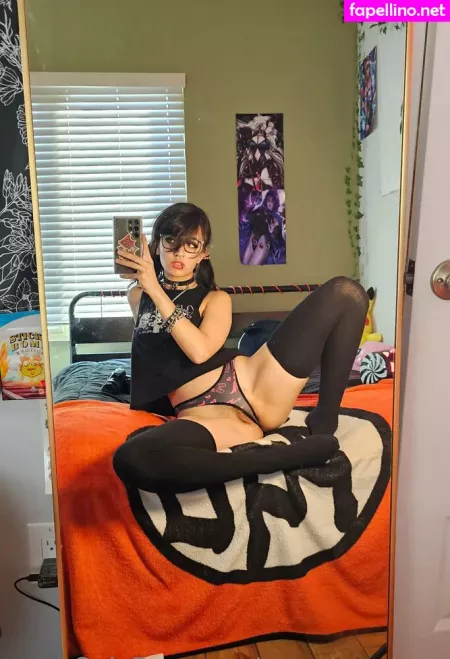 Emostonergorl OnlyFans Thumbnail #EkJAWqmucp