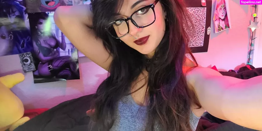 Emostonergorl OnlyFans Thumbnail #GTbdnoOVj2