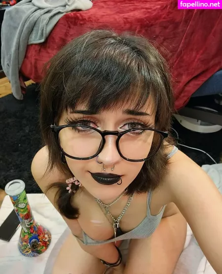 Emostonergorl OnlyFans Thumbnail #b3LqXW0t0f