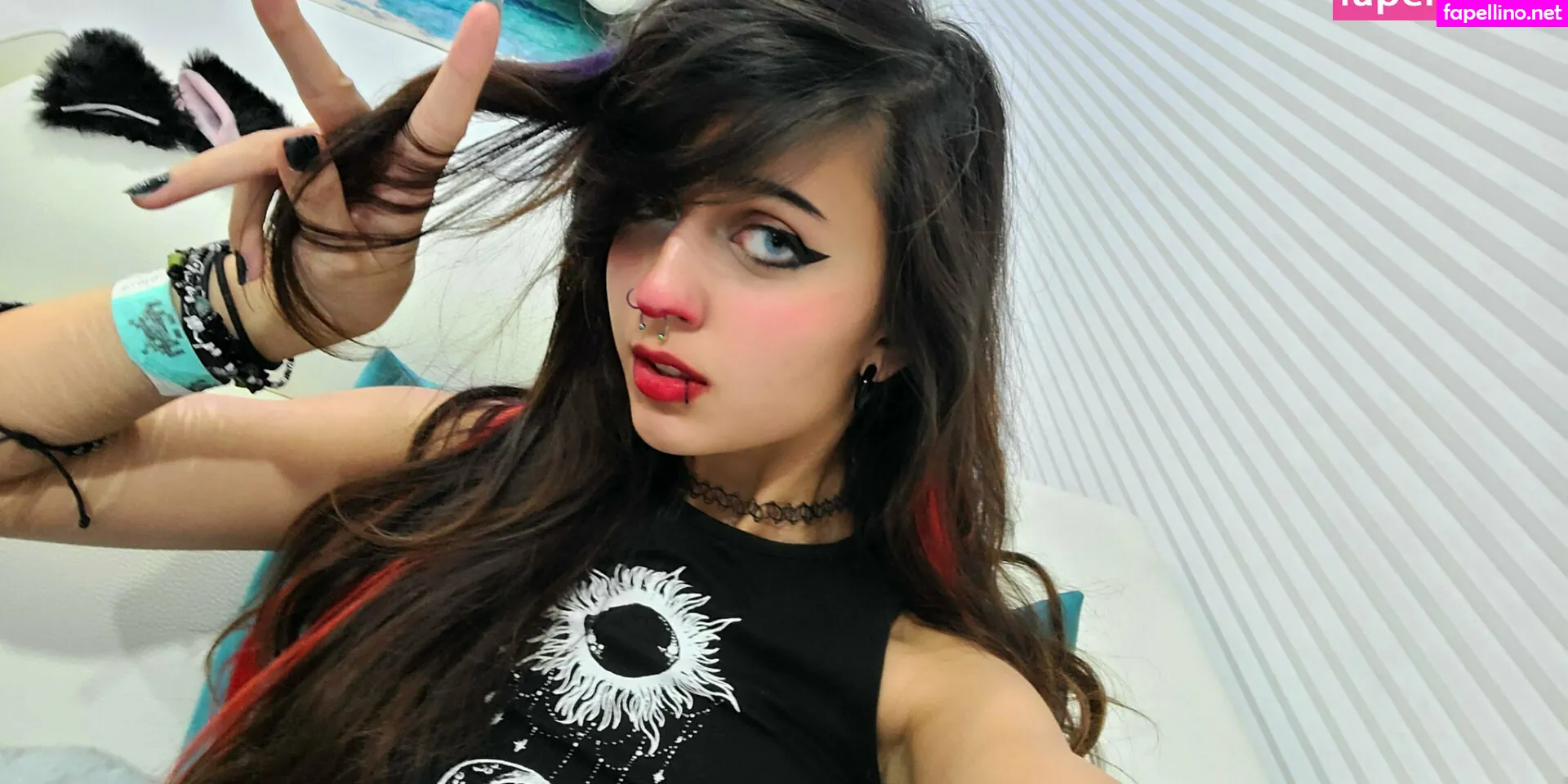 Obvious_Confusion699, emogrl98, emostonergorl, smolstarcaster Nude Leaked OnlyFans Photo #cqJbYZXxXG