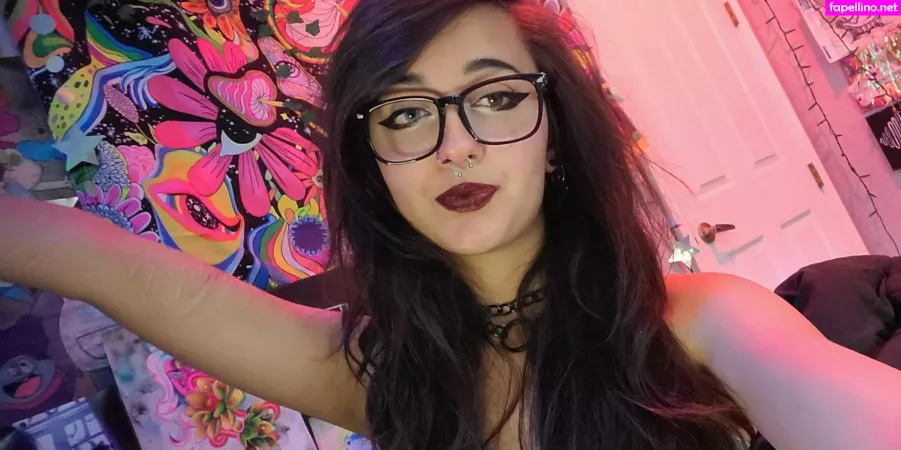 Emostonergorl OnlyFans Thumbnail #iR0xDMGUKp