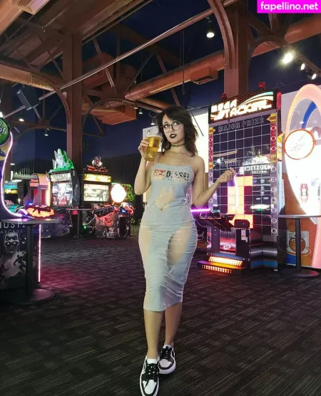 Emostonergorl OnlyFans Thumbnail #w7wk7RoIsL
