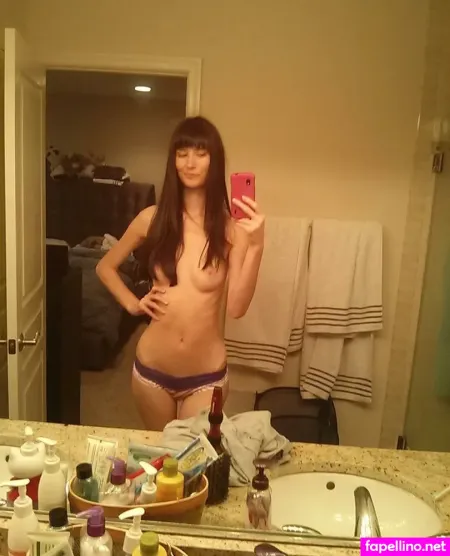 Empress Mika 4 OnlyFans Thumbnail #CjAJeNyd1l