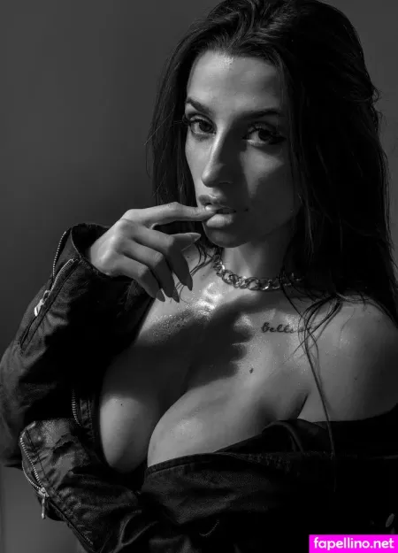 Empress Mikki OnlyFans Thumbnail #3AXx3DbaK5