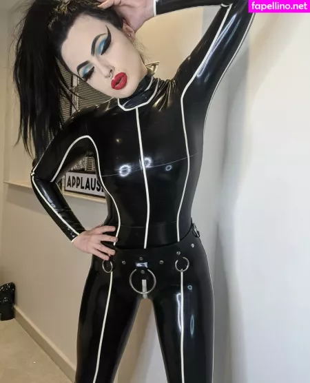 Empress Poison OnlyFans Thumbnail #rNVSoMr6NF
