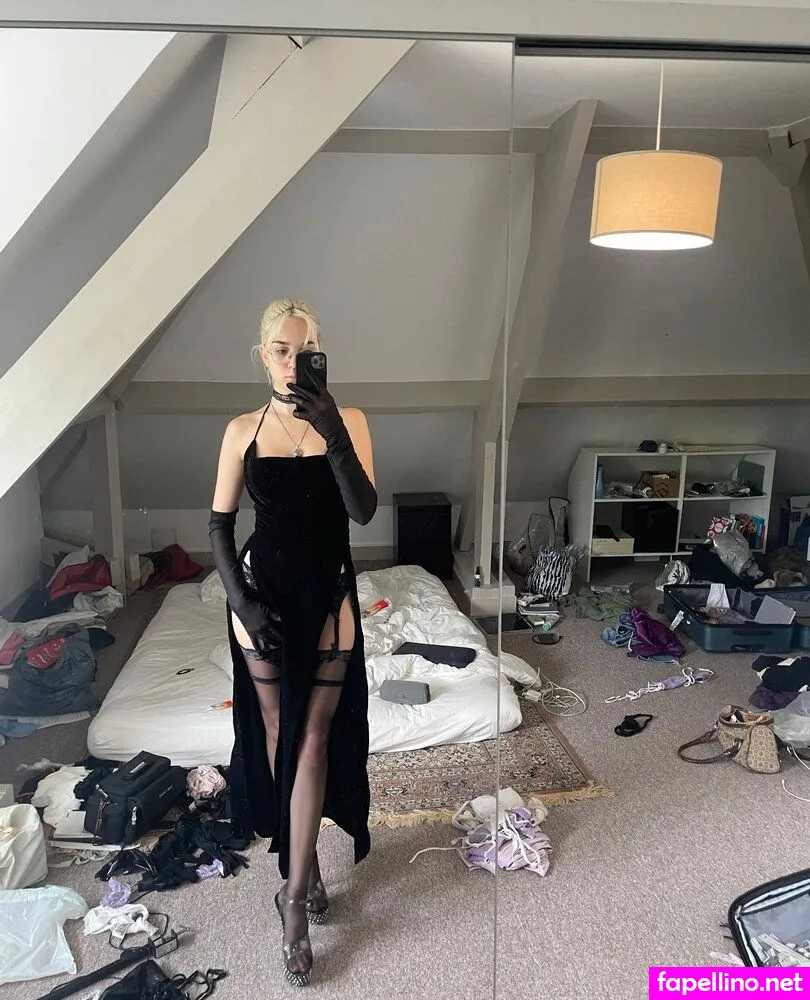 Empress Azina, empressaspen, rosinayeboah1 Nude Leaked OnlyFans Photo #8IN4Np7MWQ