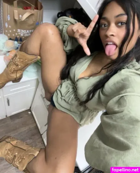 Empresscandie OnlyFans Thumbnail #ZgfeM0HjAA