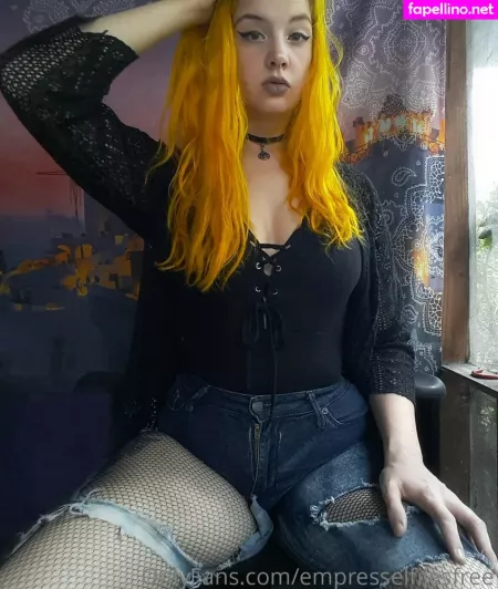 Empresselfiiesfree OnlyFans Thumbnail #TqCB74tQwK