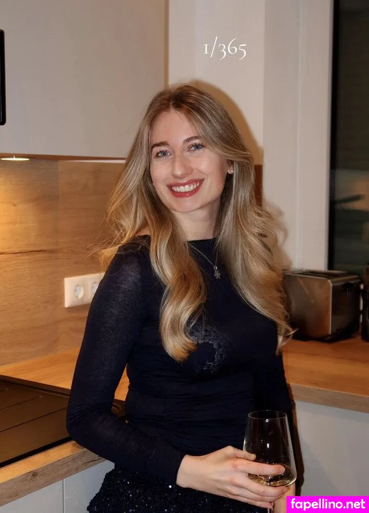 empresslaurasophie Nude Leaked OnlyFans Photo #2junc5YRI9