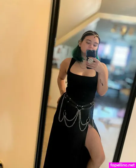Empresszarinafree OnlyFans Thumbnail #m8M31sHsYk