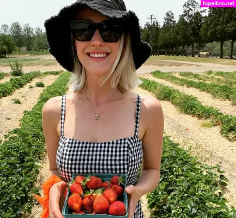 Emsaucee OnlyFans Thumbnail #woXYvUWf86