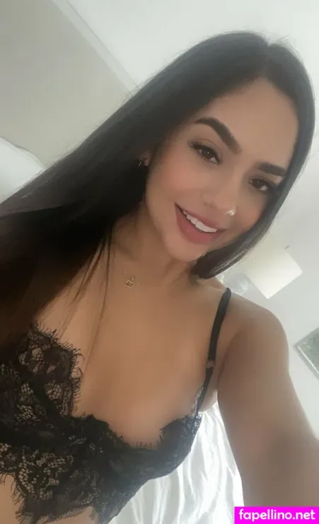 Emsexylips OnlyFans Thumbnail #a3UcgBHLAC