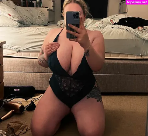 Emss X OnlyFans Thumbnail #EqfDkT4T63