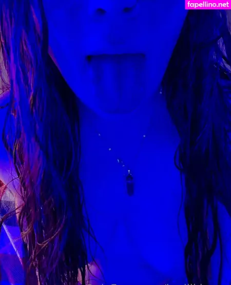 Emswrldxo OnlyFans Thumbnail #gEREP0IHyk