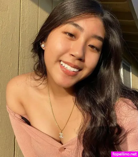 Emxlychau OnlyFans Thumbnail #YJ7gUAjqbE