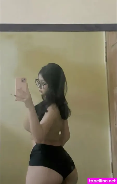 Emy Espejo OnlyFans Thumbnail #erKPEntAUW