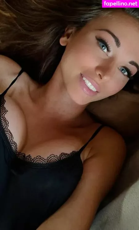 Emyloulove OnlyFans Thumbnail #qFwhLMl9kx