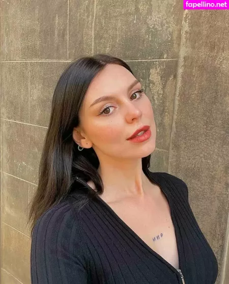 Emyraine OnlyFans Thumbnail #9QRKJK16hQ