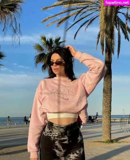 Emyraine OnlyFans Thumbnail #SFB7FHxH0q