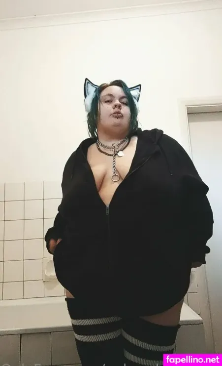Enby Chonky Stoner OnlyFans Thumbnail #KwgOvcUCxb