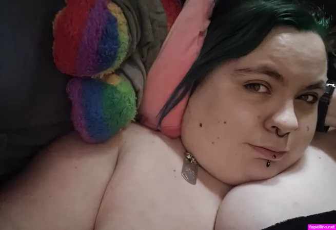 Enby Chonky Stoner OnlyFans Thumbnail #sRMtsAxu05